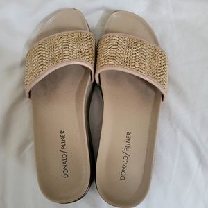 Donald J Pliner Sandals